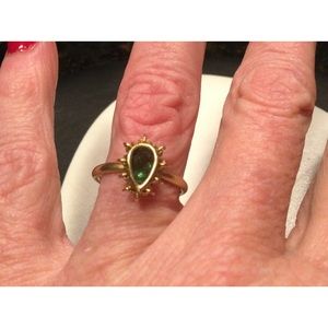 Designer 18kt yellow gold “Anthony Nak” Peridot Tear Drop Ring (GB6)